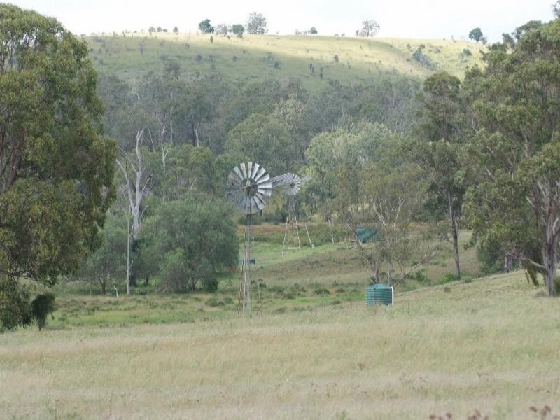 5758 New England Highway, Crows Nest QLD 4355