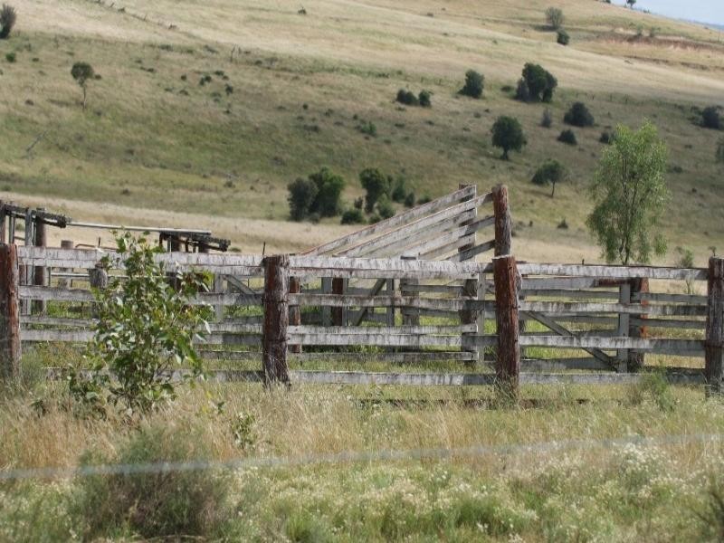 5758 New England Highway, Crows Nest QLD 4355