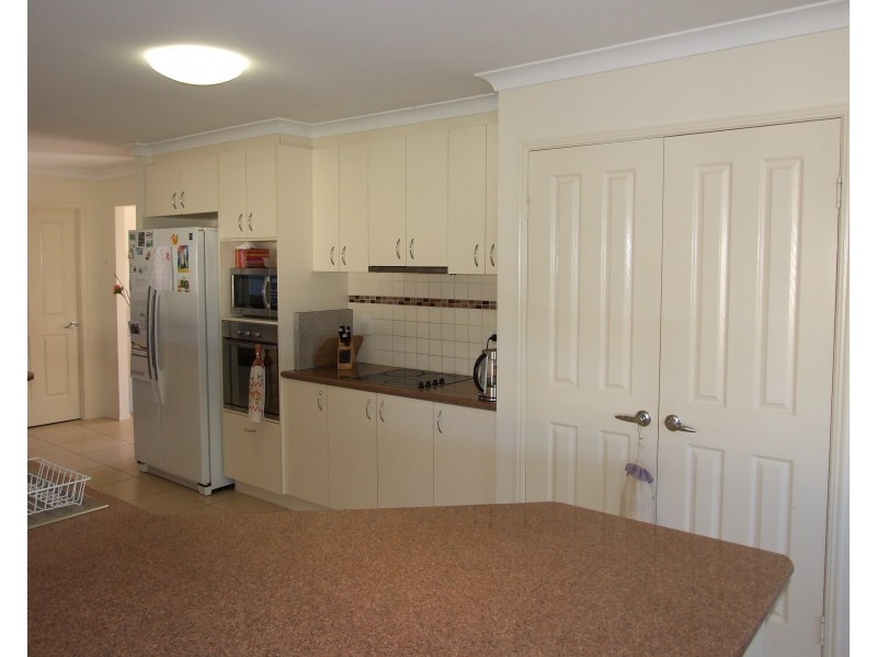 17 Vicky Avenue, Crows Nest QLD 4355