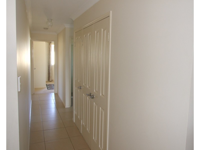 17 Vicky Avenue, Crows Nest QLD 4355