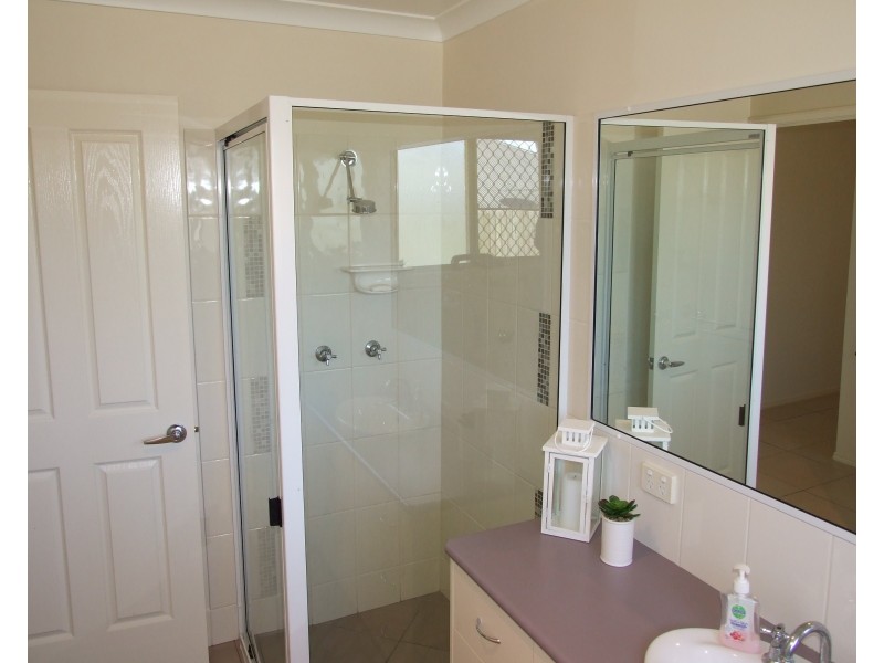 17 Vicky Avenue, Crows Nest QLD 4355