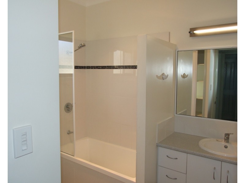 26 Albert Street, Crows Nest QLD 4355