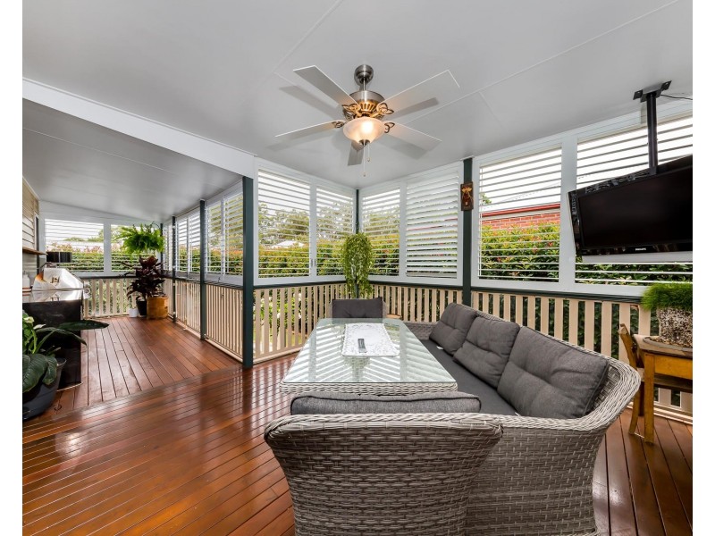 16 Samuel Avenue, Crows Nest QLD 4355
