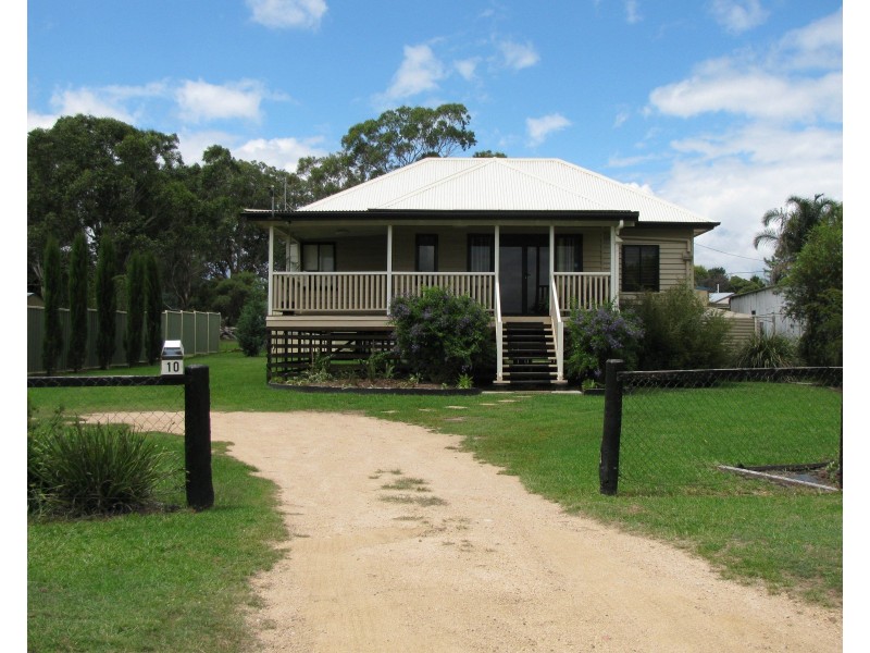 10 Park Road, Crows Nest QLD 4355