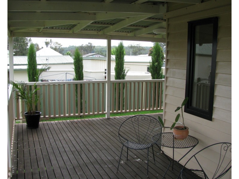 10 Park Road, Crows Nest QLD 4355