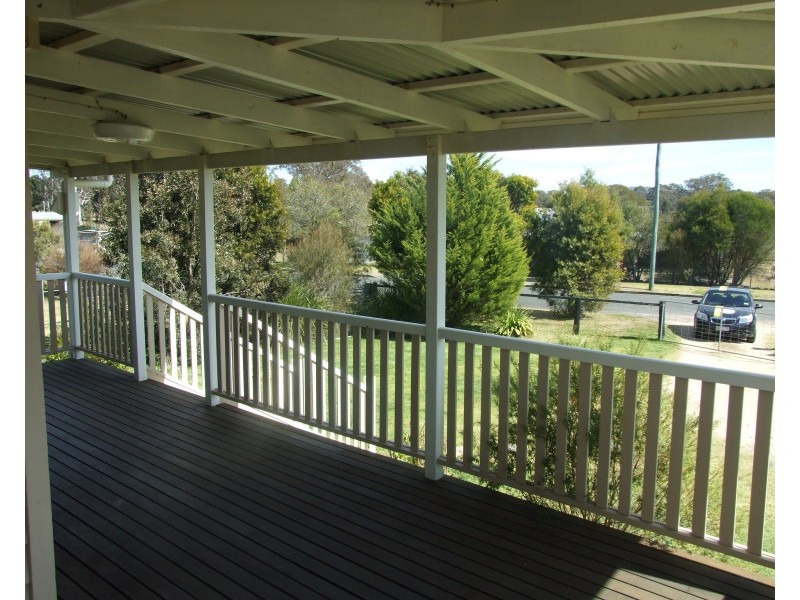 10 Park Road, Crows Nest QLD 4355