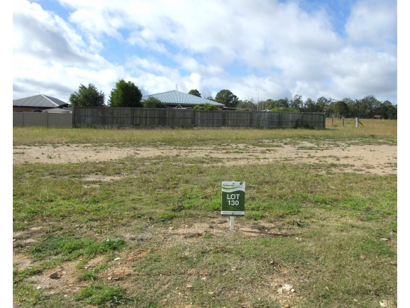 32 Parkland Drive, Crows Nest QLD 4355