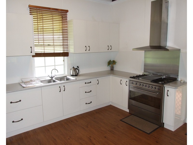 327 Haden-Peranga Road, Haden QLD 4353