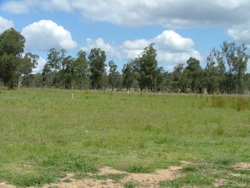 7 Naomi Drive, Crows Nest QLD 4355