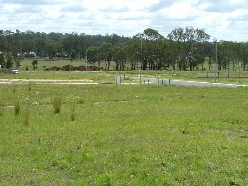 7 Naomi Drive, Crows Nest QLD 4355