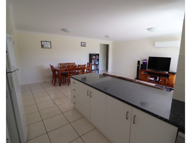 5 Alexander Close, Crows Nest QLD 4355