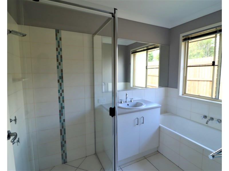 5 Alexander Close, Crows Nest QLD 4355