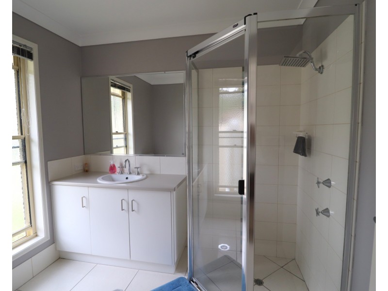 5 Alexander Close, Crows Nest QLD 4355