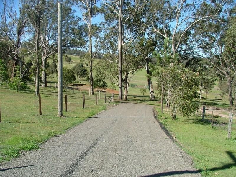 26A Devoncourt Road, Crows Nest QLD 4355