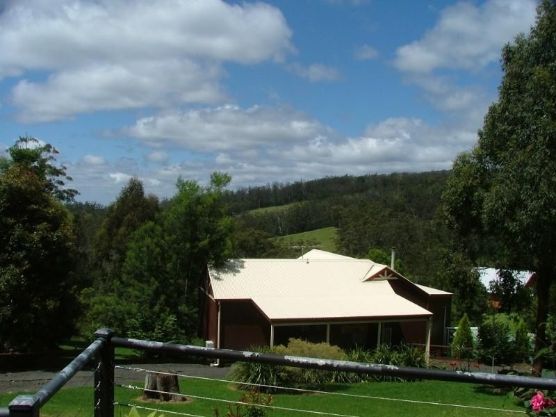 3143 Esk – Hampton Road, Ravensbourne QLD 4352