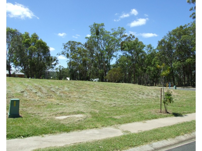 2 Lewis Street, Crows Nest QLD 4355