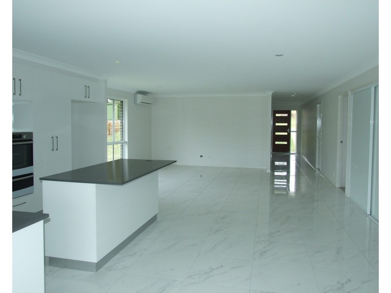 2 Cedarwood Drive, Crows Nest QLD 4355