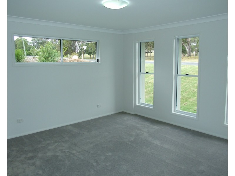 2 Cedarwood Drive, Crows Nest QLD 4355