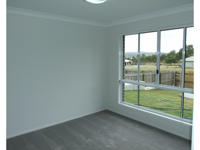 2 Cedarwood Drive, Crows Nest QLD 4355