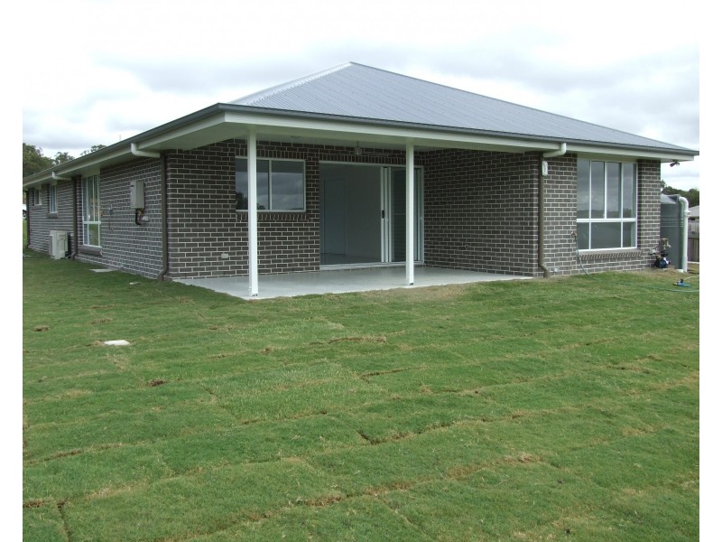 2 Cedarwood Drive, Crows Nest QLD 4355