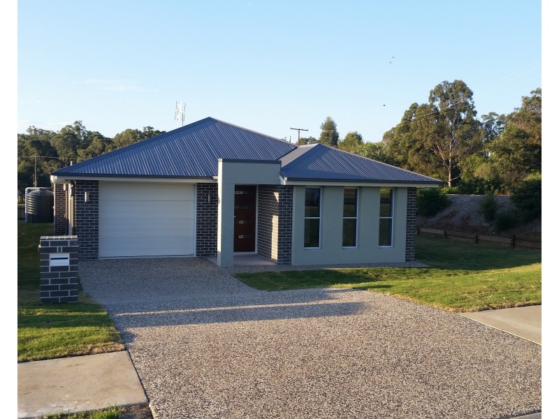 2 Cedarwood Drive, Crows Nest QLD 4355