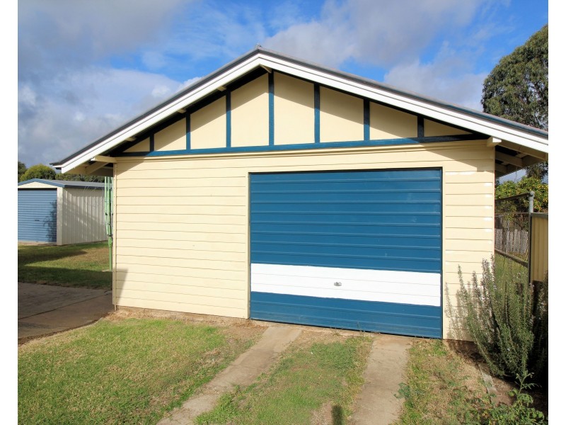 5 Nolan Street, Crows Nest QLD 4355