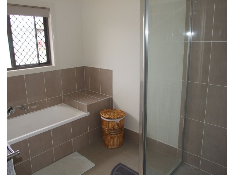 1/24 Creek Street, Crows Nest QLD 4355