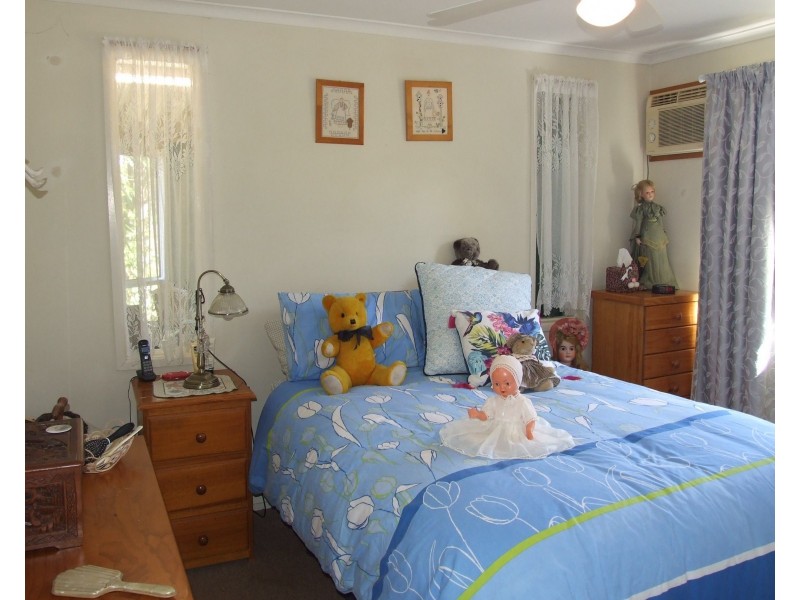 4 Dale Street, Crows Nest QLD 4355