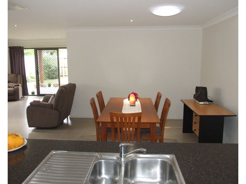 1/24 Creek Street, Crows Nest QLD 4355