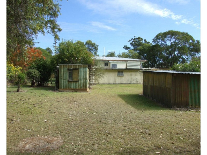 18 Andrews Road, Crows Nest QLD 4355