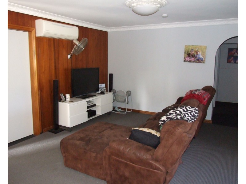 36 Mocatta Street, Goombungee QLD 4354