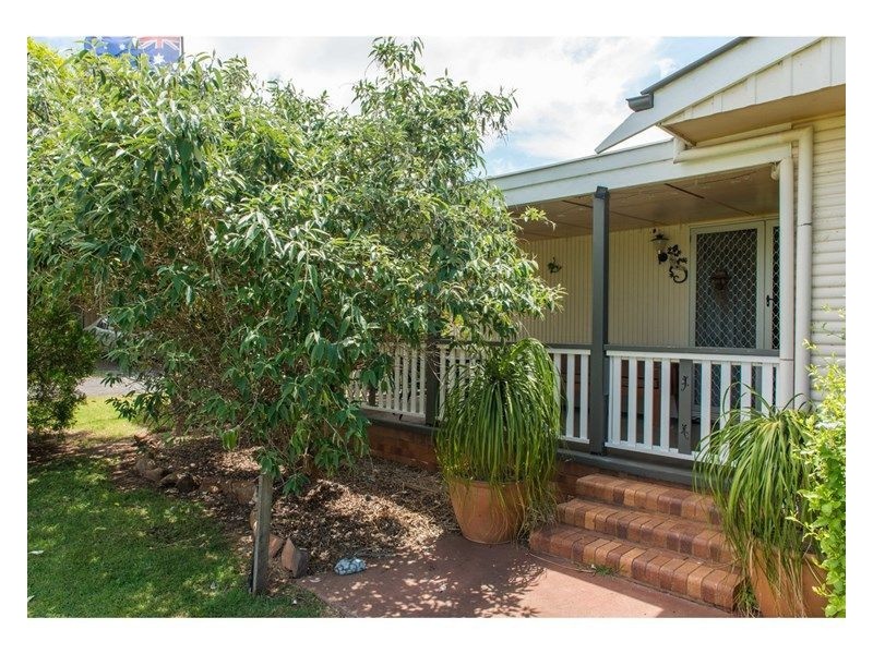 36 Mocatta Street, Goombungee QLD 4354