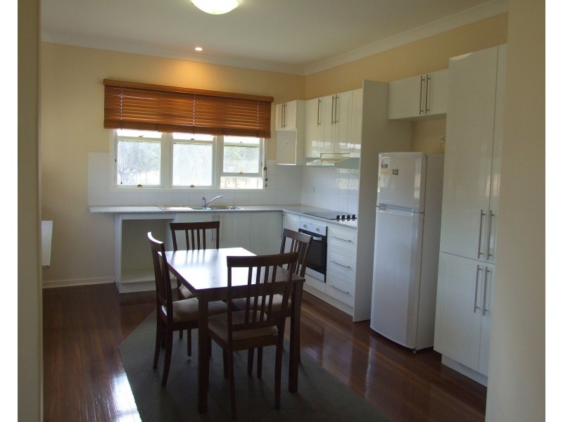 7 Eames Street, Crows Nest QLD 4355