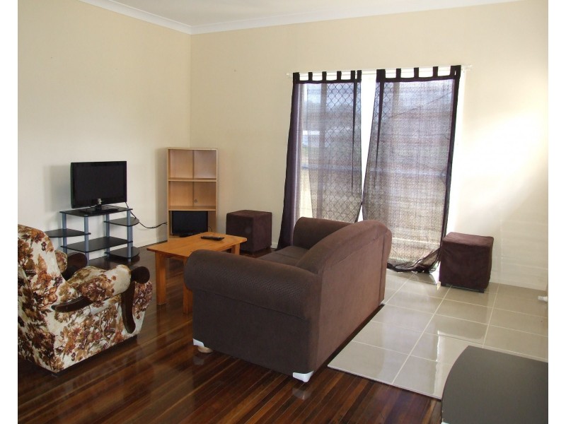 7 Eames Street, Crows Nest QLD 4355