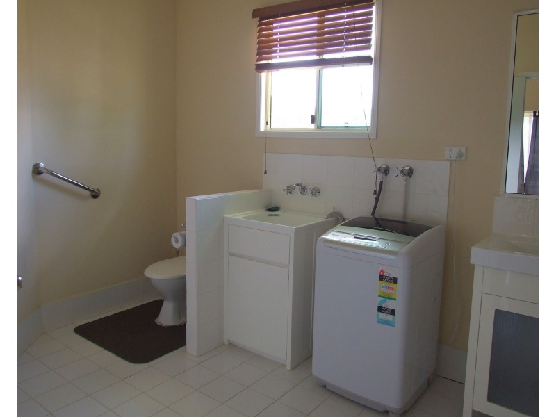 7 Eames Street, Crows Nest QLD 4355