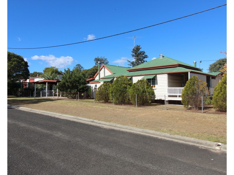 6 Park Road, Crows Nest QLD 4355