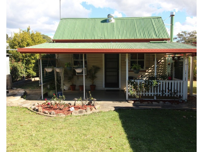 6 Park Road, Crows Nest QLD 4355