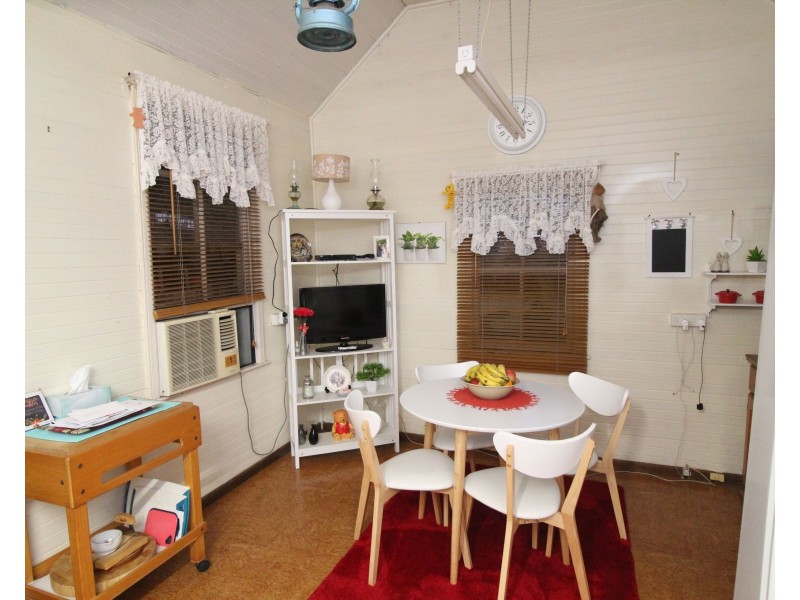 6 Park Road, Crows Nest QLD 4355