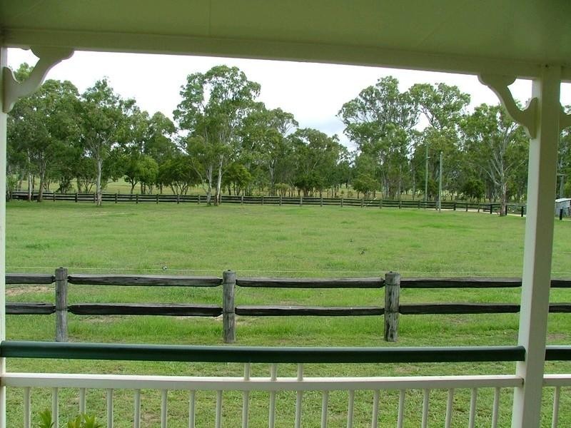 7313 New England Highway, Crows Nest QLD 4355