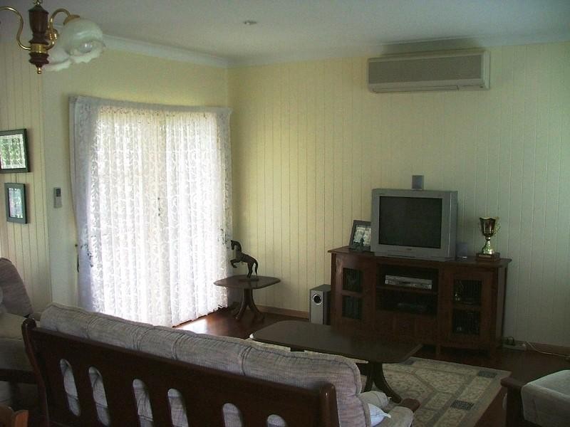 7313 New England Highway, Crows Nest QLD 4355