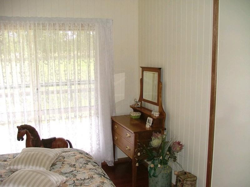 7313 New England Highway, Crows Nest QLD 4355