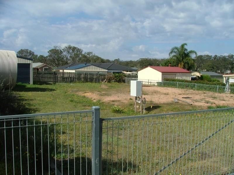 11 Lee Crescent, Crows Nest QLD 4355