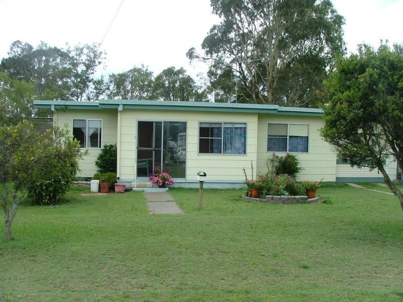 13 Nolan Street, Crows Nest QLD 4355