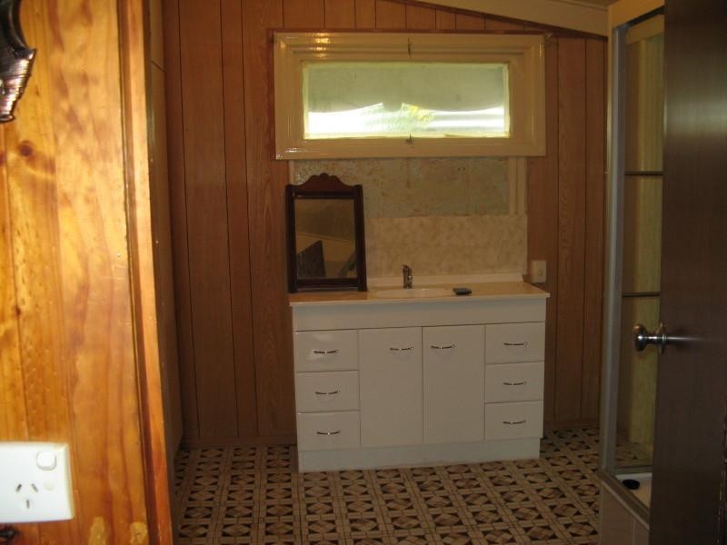 28 Albert Street, Crows Nest QLD 4355