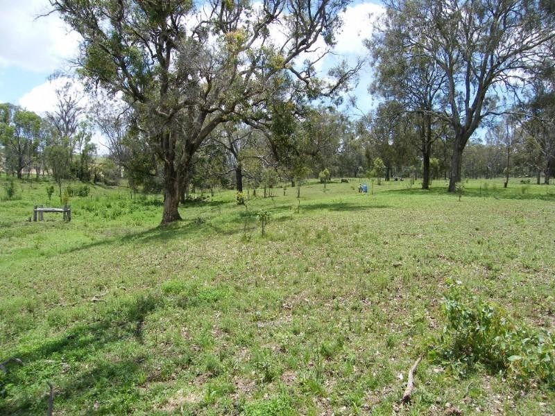 504 Groomsville Plainby Road, Crows Nest QLD 4355