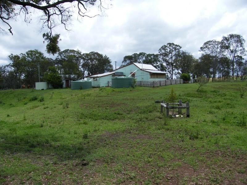 504 Groomsville Plainby Road, Crows Nest QLD 4355