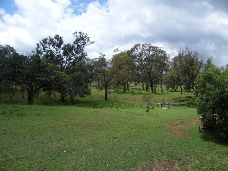 504 Groomsville Plainby Road, Crows Nest QLD 4355