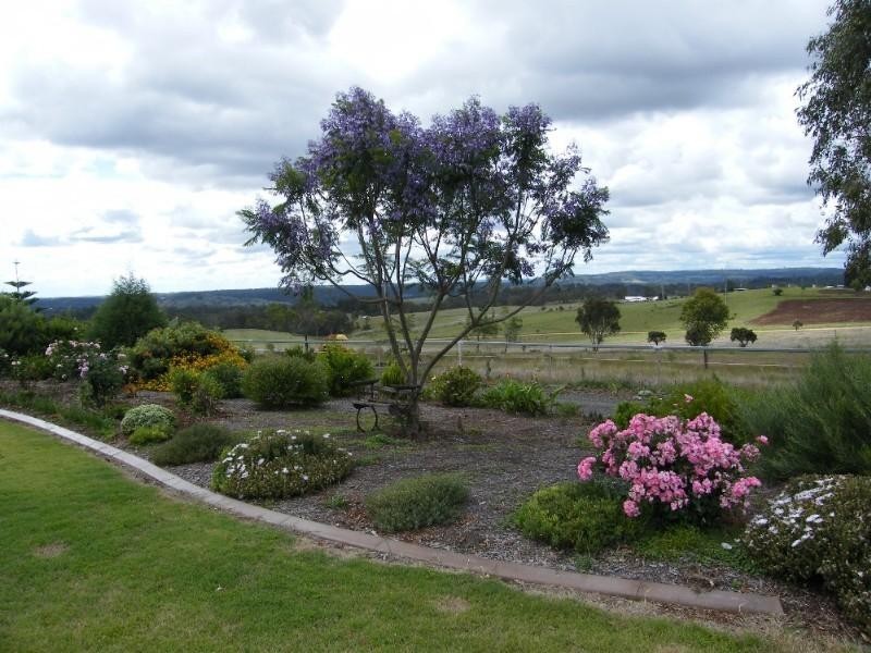 844 Merritts Creek Road, Hampton QLD 4352