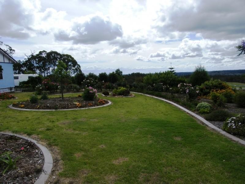 844 Merritts Creek Road, Hampton QLD 4352