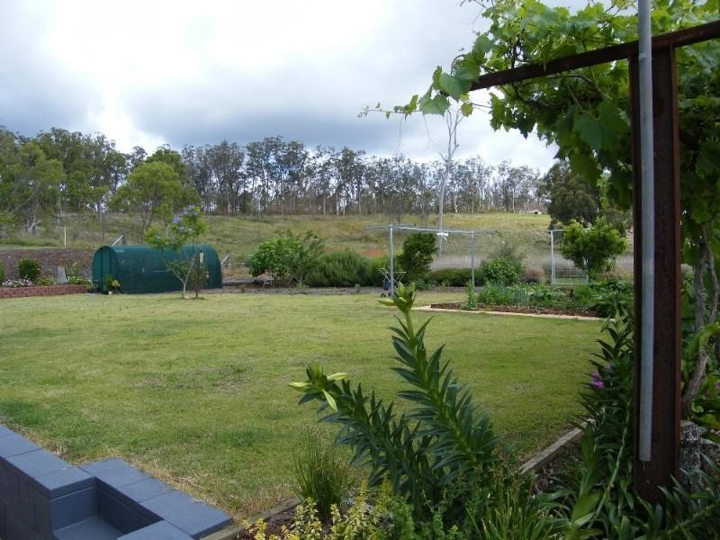 844 Merritts Creek Road, Hampton QLD 4352